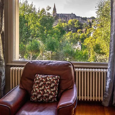 La Maison De La Place Дом отдыха *